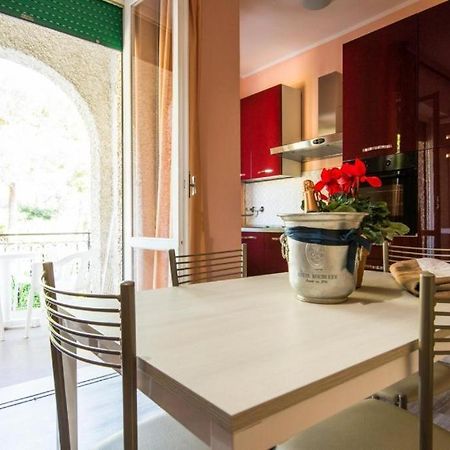 Blu Mare Apartments ปิเอตราลิกูเร ภายนอก รูปภาพ